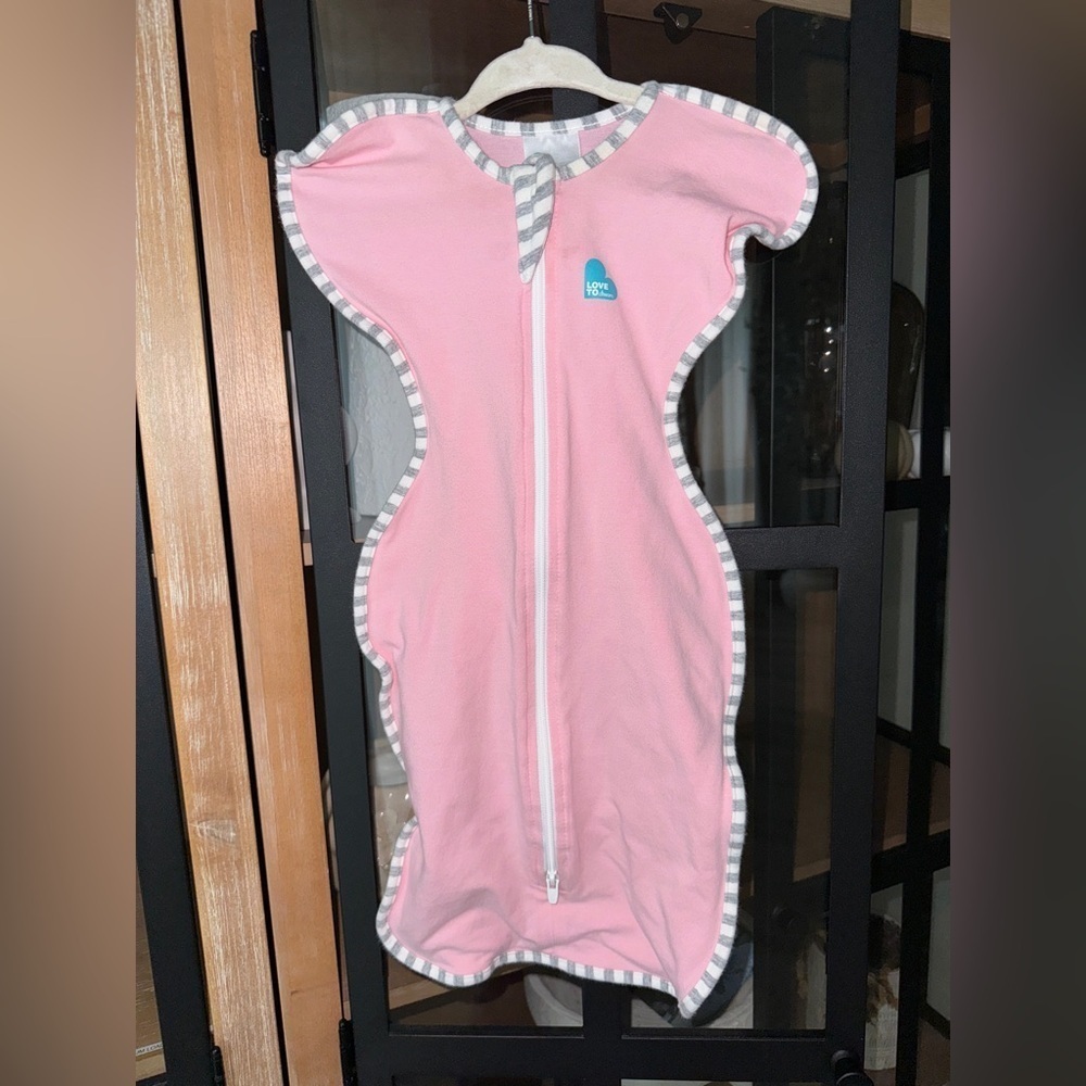 Love To Dream swaddle baby sleep sack arms up newborn size small pink zipper